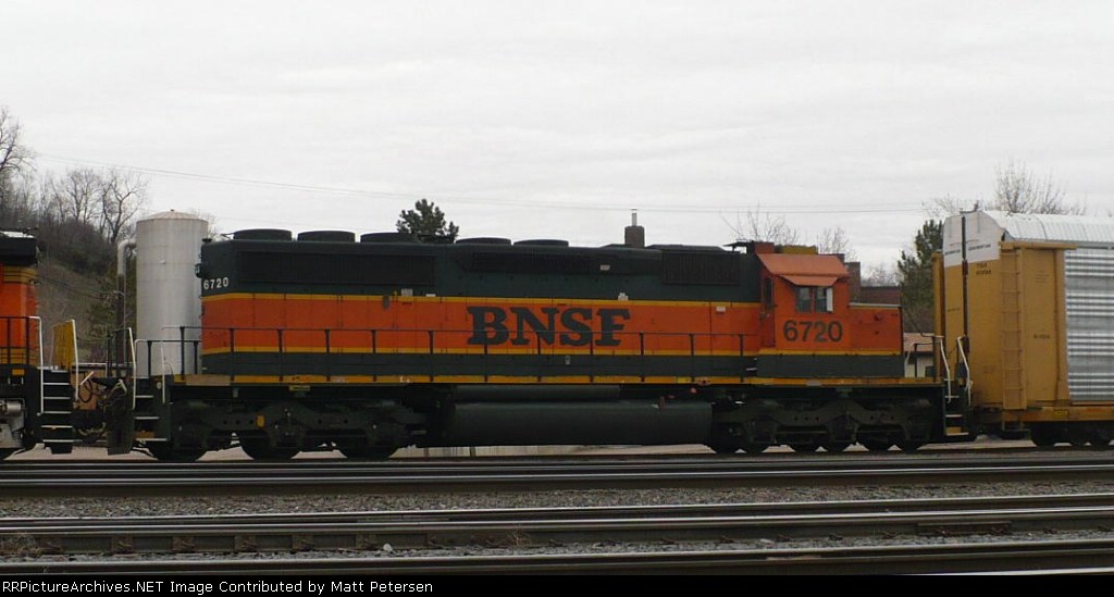 BNSF 6720